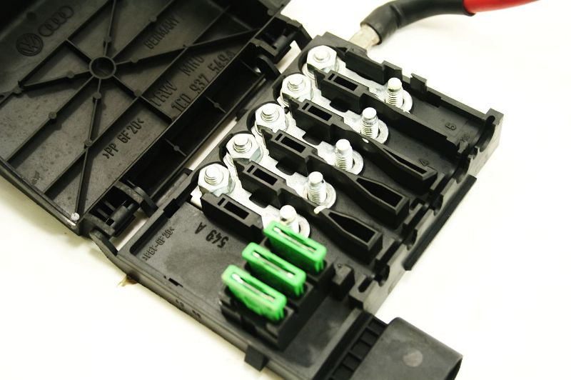 Battery Distribution Fuse Block 98-05 VW Jetta Golf Beetle MK4 - 1C0 937 549 A