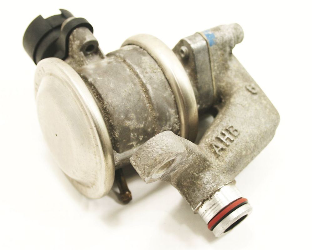 EGR Exhaust Gas Valve 99-05 VW Jetta GTI MK4 2.8 12V VR6 - 021 131 101 E