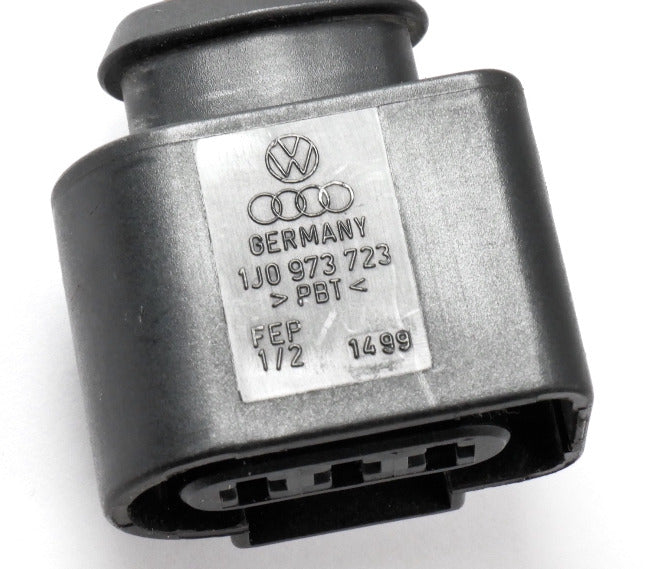 Front Turn Signal Light Plug 98-05 VW Beetle A4 Lamp Wiring Pigtail 1J0 973 723