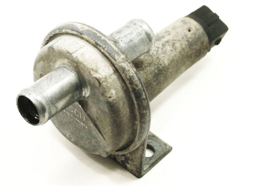 IAC ISV Idle Air Control Valve VW Rabbit Jetta Golf GTI MK1 MK2 - 049 133 453 E