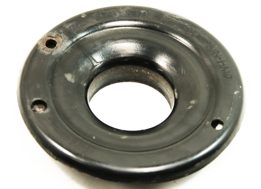 Front Lower Spring Perch & Bushing Audi A6 S6 C5 VW Passat B5 - 8D0 41 ...