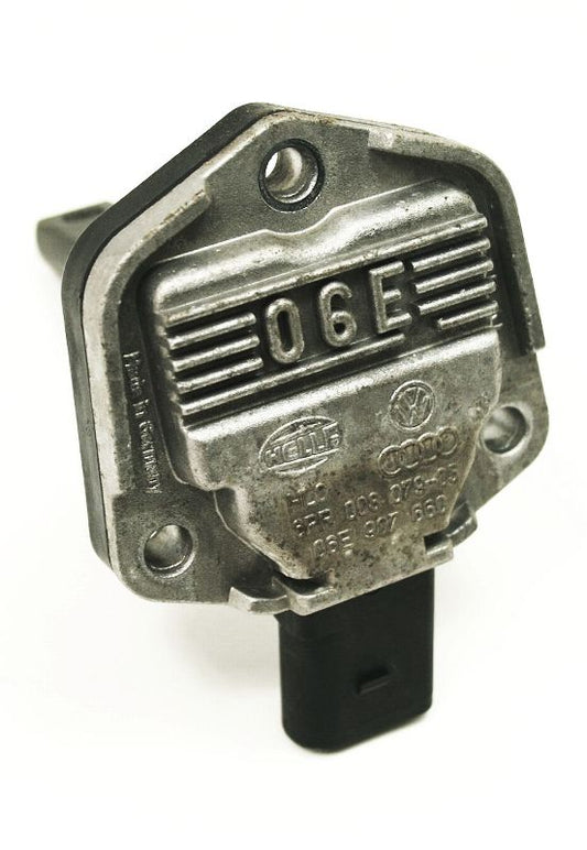 Oil Level Sensor VW Jetta Golf GTI Audi A3 A4 A6 TT 2.0T 3.2L V6 - 06E 907 660
