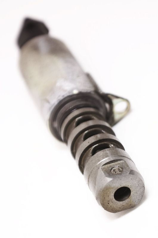 Variable Timing Valve 05-10 VW Jetta Rabbit Golf MK5 2.5 - 06E 109 257 J