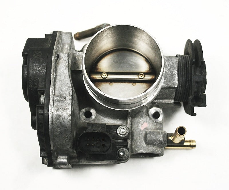 Throttle Body VW 99-01 Jetta Golf MK4 Beetle 2.0 AEG - Genuine - 06A 133 064 H