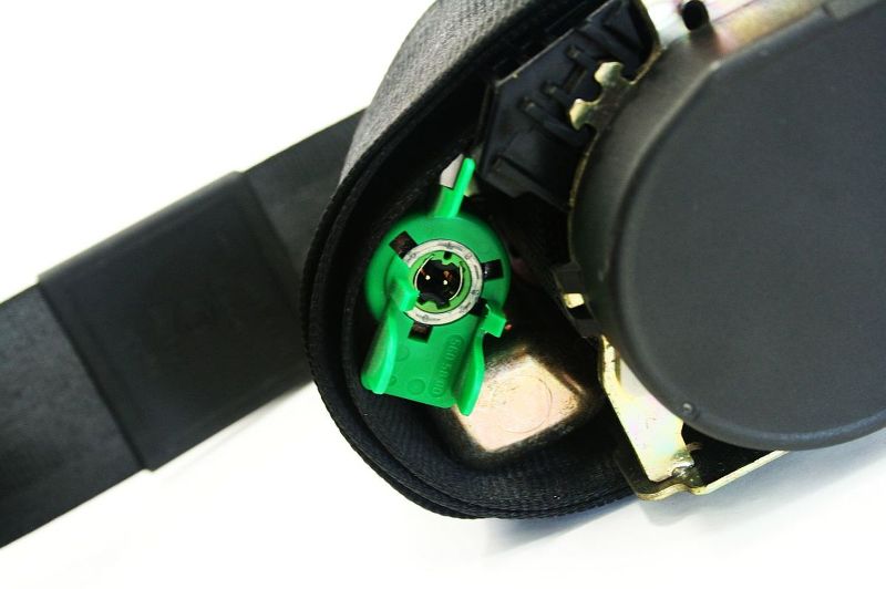 RH Front Seatbelt Seat Belt 00-06 Audi TT MK1 - Black - 8N8 857 706 B