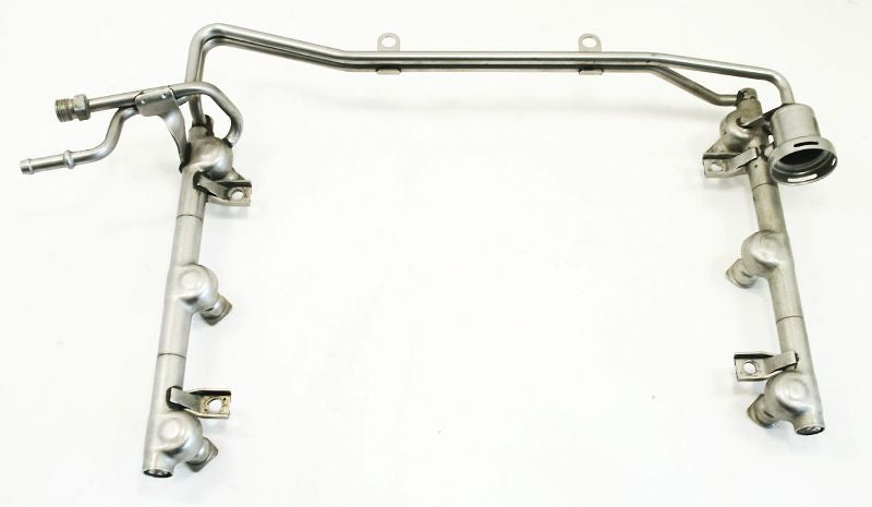 Engine Fuel Line Rail AVK 3.0 02-04 Audi A4 A6 B6 C5 - Genuine - 06C 133 681 J