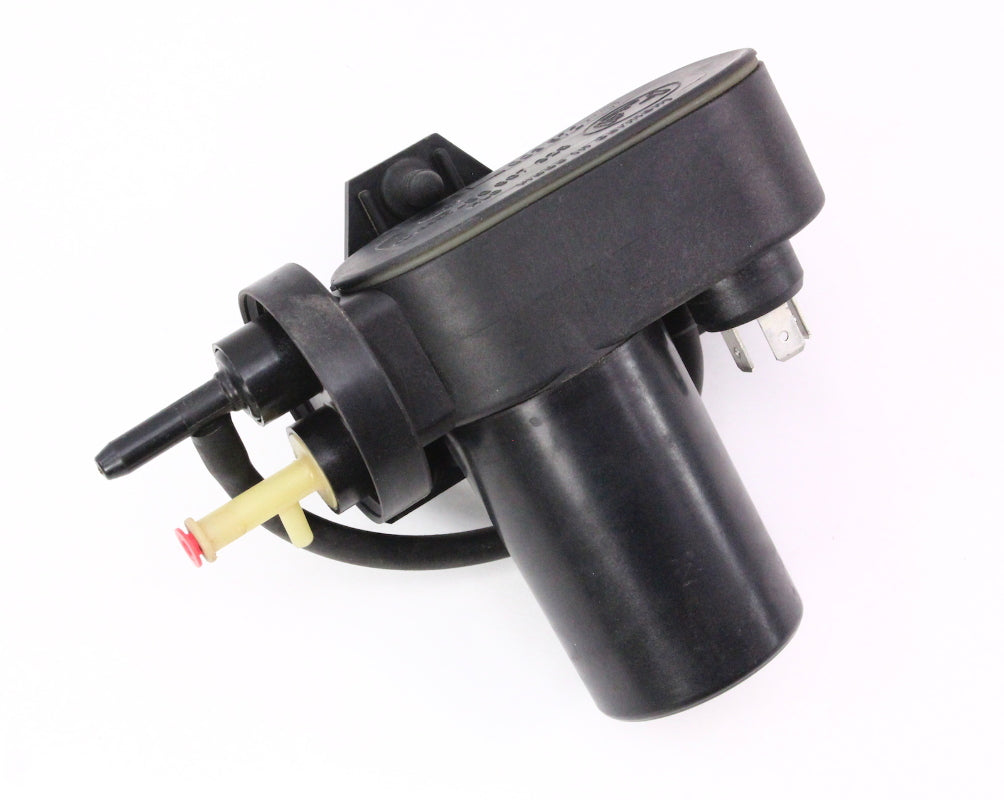 Cruise Control Vacuum Actuator Pump VW Passat Audi A4 S4 A6 S6 - 4B0 907 325
