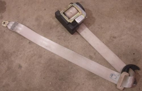 RH Front Seat Belt Beige 01-05 VW Passat Seatbelt - Genuine -