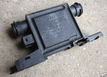 Heated Lock Cylinder Control Unit 96-01 Audi A4 Module - 4A0 959 981 A