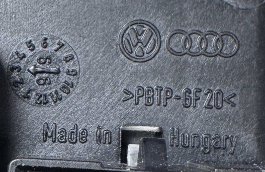 Fuse Box Relay Panel Board 98-05 VW Passat B5 Audi A4 A6 A8 S8 - 8L0 941 822 A