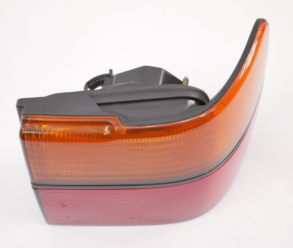 RH Outer Taillight Tail Light Lamp 93-99 VW Jetta MK3 Genuine Hella 1HM 945 096