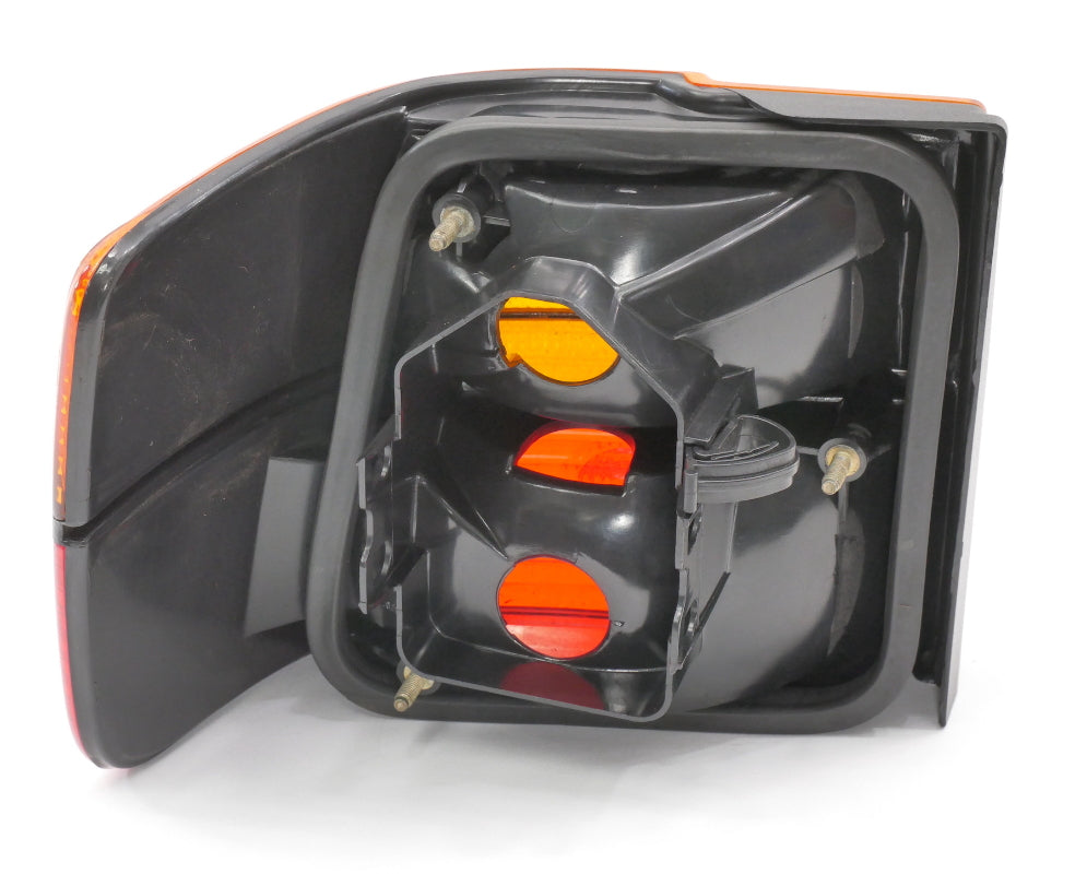 RH Outer Taillight Tail Light Lamp 93-99 VW Jetta MK3 Genuine Hella 1HM 945 096