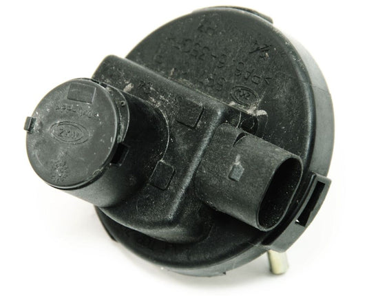 RH Fog Light Foglight Cover Bulb Access Cap 01-05 VW Passat B5.5 - 3B7 941 604