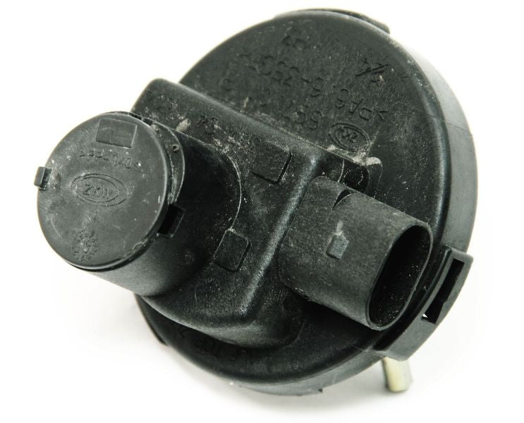 RH Fog Light Foglight Cover Bulb Access Cap 01-05 VW Passat B5.5 - 3B7 941 604