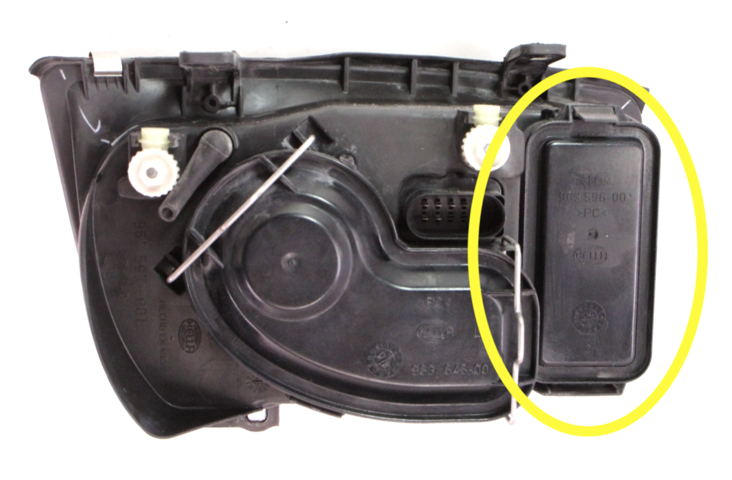 Headlight Turn Signal Bulb Access Cover Cap 99-05 VW Jetta MK4 Genuine Hella
