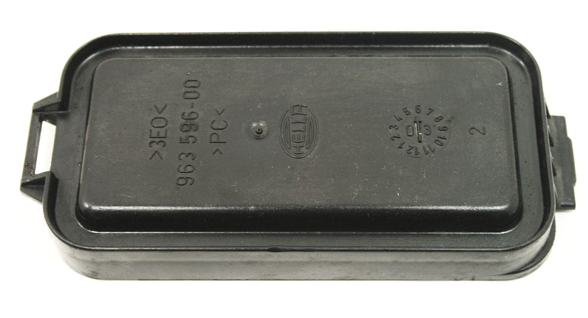 Headlight Turn Signal Bulb Access Cover Cap 99-05 VW Jetta MK4 Genuine Hella