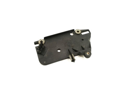 Change Over Valve Holder Plate Audi A4 B6 A6 3.0 V6 - 06C 133 365 A