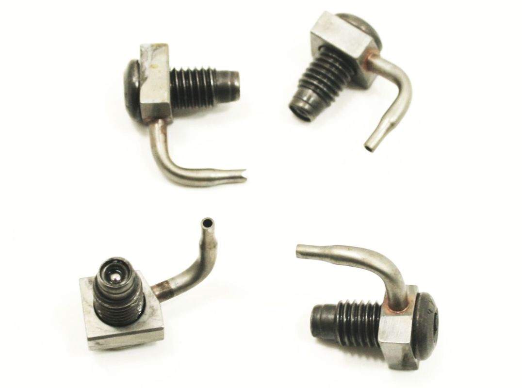 Piston Oil Squirters 99-04 VW Jetta Golf Mk4 Beetle 1.9 TDI ALH - Genuine