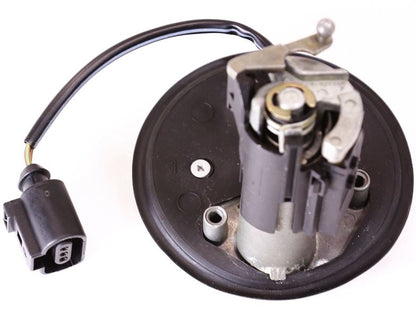 Trunk Lock & Emblem Assembly VW Jetta Wagon MK4 - Genuine OE - 1J5 827 469 F