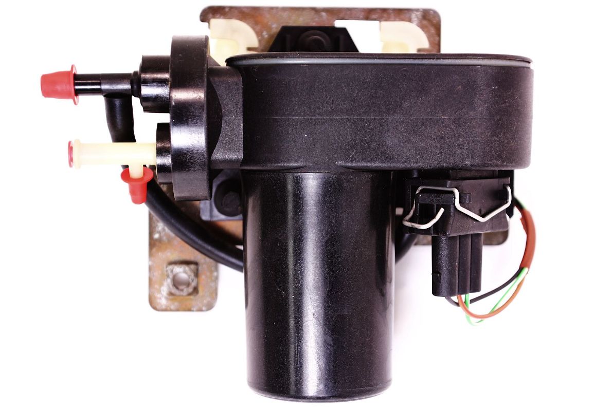 Cruise Control Vacuum Pump - VW Jetta Golf GTI Cabrio MK3 - 357 907 325