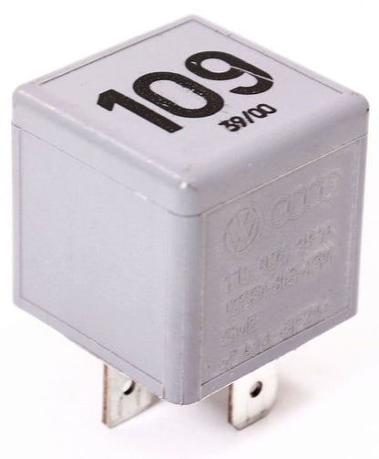 ECU Power Supply Relay # 109 VW Jetta Golf MK4 Beetle TDI Genuine 1J0 906 381 A