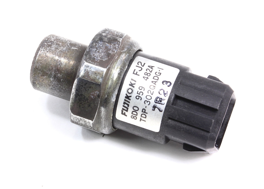 AC Pressure Switch 96-01 Audi A4 S4 VW Passat B5 - Genuine - 8D0 959 482 A
