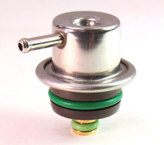 4.5 Bar Fuel Pressure Regulator VW Jetta Golf Audi TT A4 A6 Angled