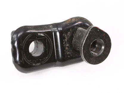 RH Seat Belt Receiver Mount Nut & Bracket VW Jetta Golf MK4 VW Passat B5 Beetle