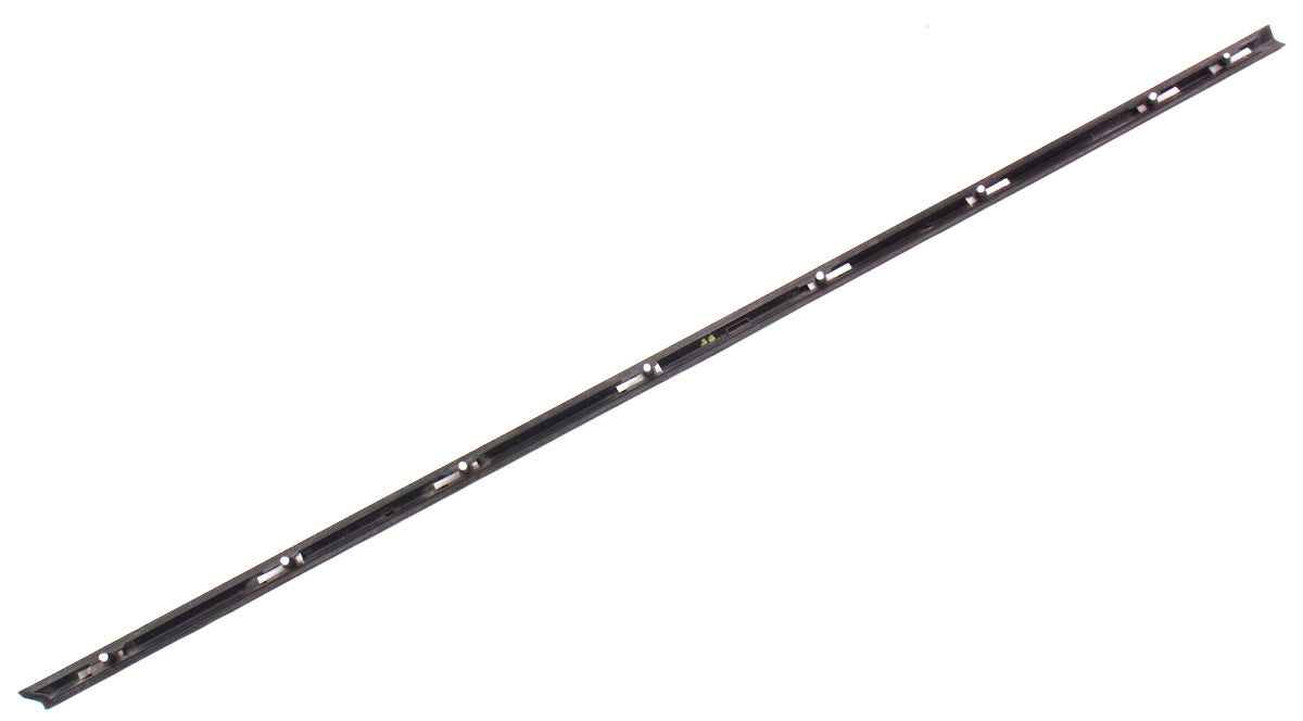RH Front Door Sill Entry Rocker Trim Molding 04-06 VW Phaeton - Genuine