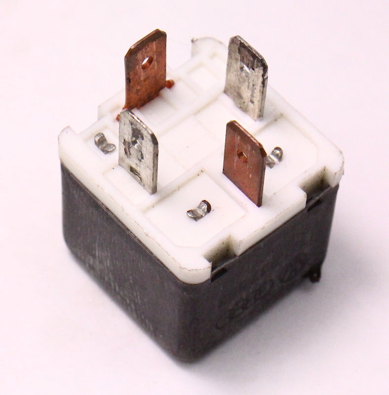 Genuine VW Audi Relay 24 Jetta Golf Beetle Passat Vanagon MK1 MK2 - 171 937 503