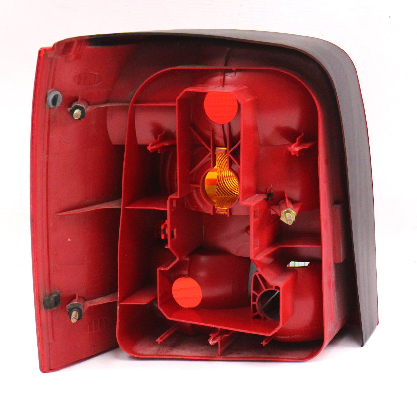 RH Taillight Tail Light Lamp 98-01 VW Passat Wagon B5 - Genuine - 3B9 945 112 L
