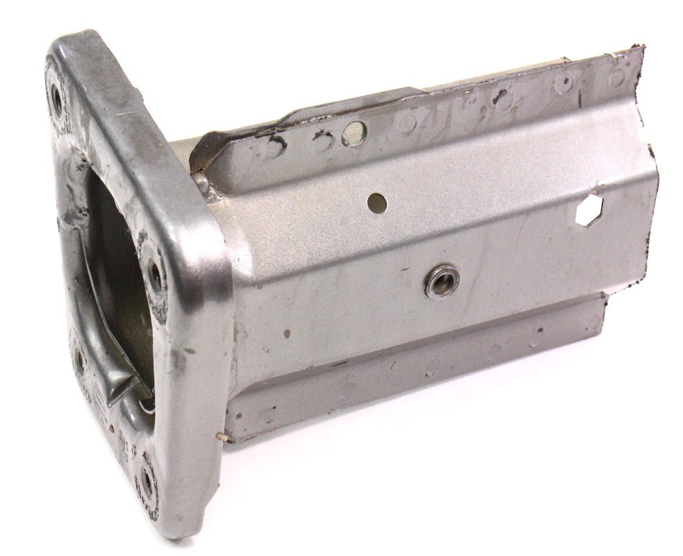 RH Frame Horn End Bracket 01-05 VW Passat B5.5 Lower Rail Section . 8D0 805 748