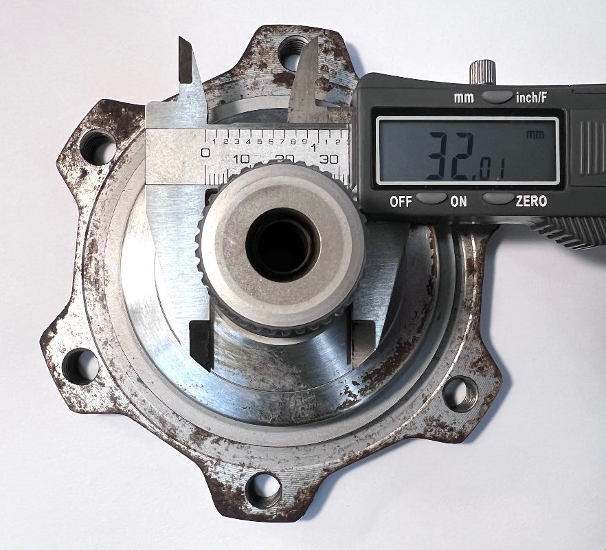 RH Automatic Transmission Axle Flange 98-05 VW Passat B5 4motion
