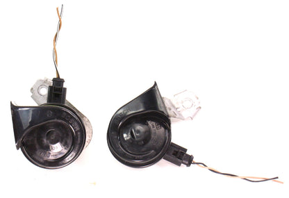 High & Low Tone Horns 05-10 VW Jetta Rabbit GTI MK5 - Bosch - Genuine