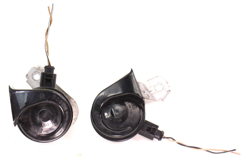 High & Low Tone Horns 05-10 VW Jetta Rabbit GTI MK5 - Bosch - Genuine
