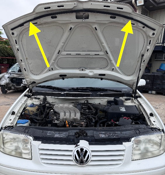 Front Edge Of Hood Seal Weatherstripping 99-05 VW Jetta Mk4 - Genuine