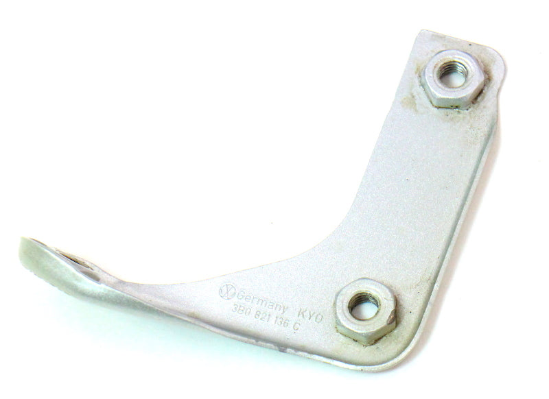 RH Fender Mount Bracket 01-05 VW Passat B5.5 - LA7W Silver - 3B0 821 136 C