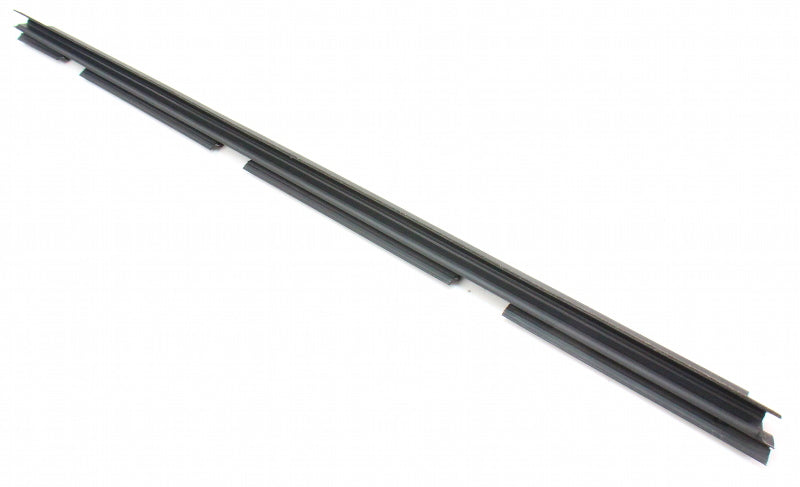 RH Front Interior Door Panel Window Seal Scraper Trim Molding 98-05 VW Passat B5