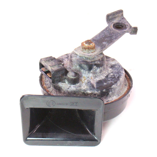 Klaxon Low Tone Horn VW Jetta Golf MK4 Beetle Passat - Genuine - 3B0 951 221