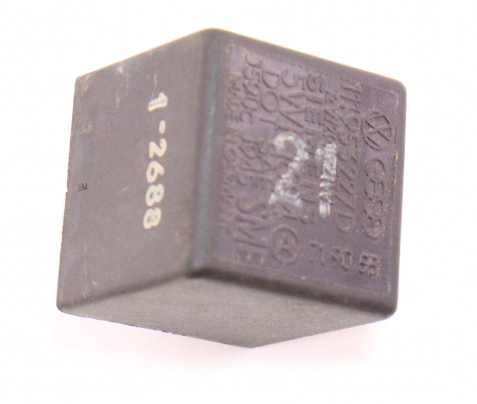 Turn Signal Flasher Relay 21 VW Audi Jetta Golf GTI Passat Vanagon 111 953 227 D