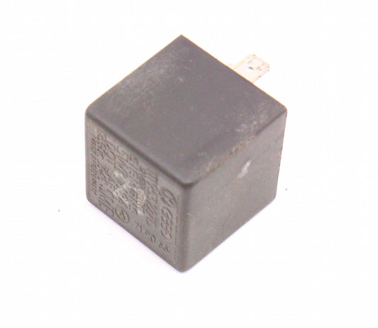 Relay 21 Turn Signal Flasher VW Audi Jetta Golf GTI Passat Vanagon 111 953 227 D
