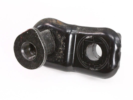 LH Seat Belt Receiver Mount Nut & Bracket VW Jetta Golf MK4 VW Passat B5 Beetle