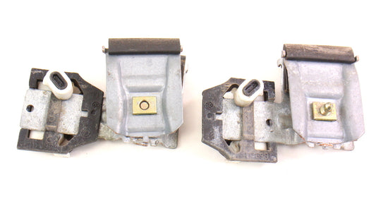 RH Front Window Regulator Hardware Glass Clips Pair 98-10 VW Beetle - Genuine