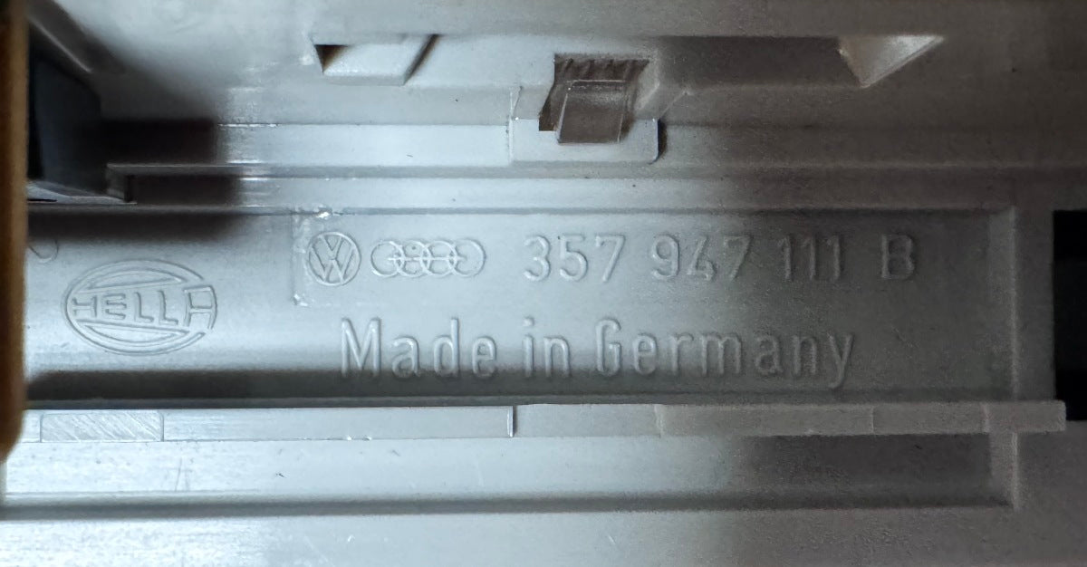 Interior Dome Map Light Lamp 92-03 VW Eurovan T4 Passat B3 - OEM - 357 947 111 B