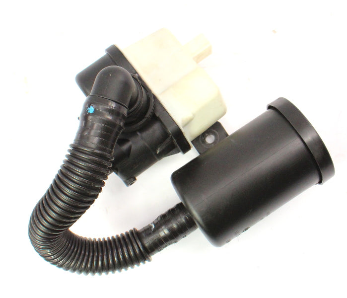 Fuel Vapor Leak Detection Pump VW Jetta GTI MK6 Beetle Passat A3 Q3 7L0 906 243