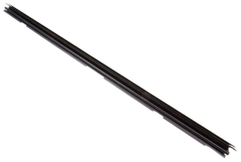 RH Front Door Panel Window Scraper Trim 05-10 VW Jetta Rabbit MK5 1K5 837 472 D