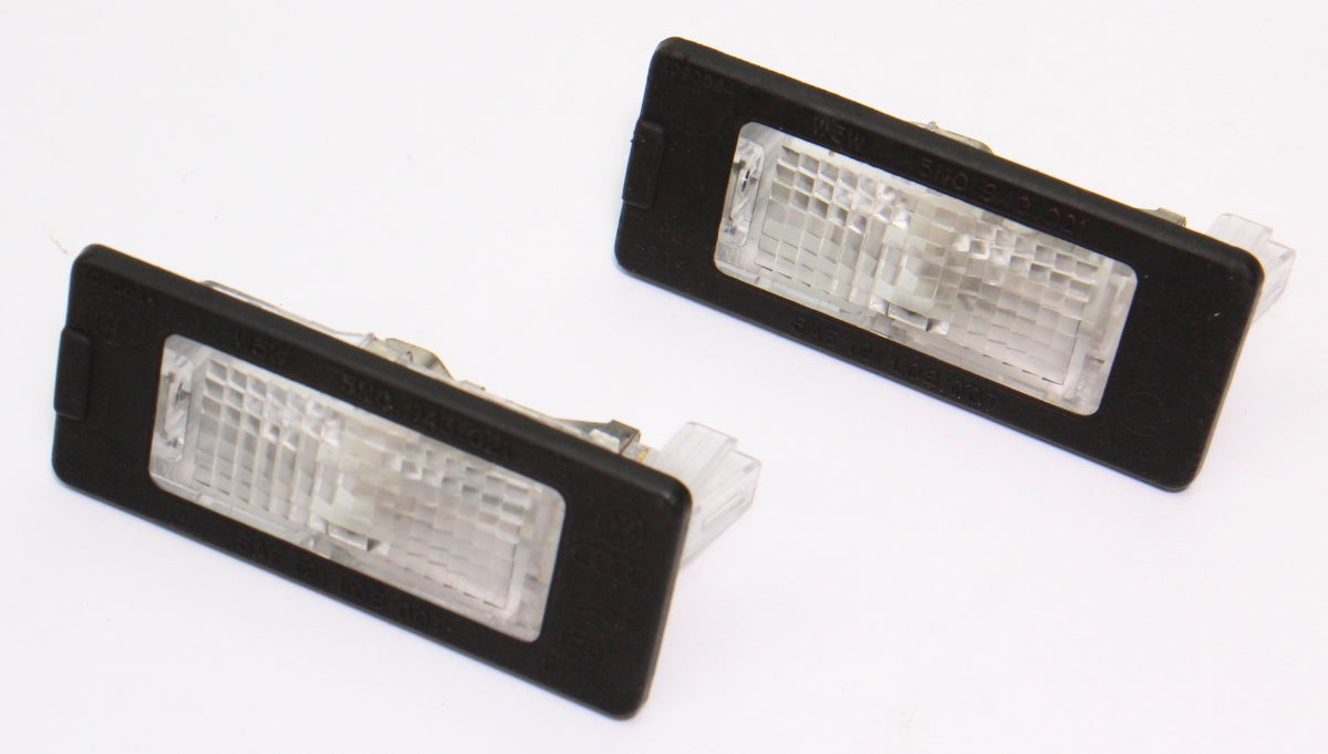 2x License Plate Lamp Light 11-17 VW Jetta Tiguan Touareg . Genuine 5N0 943 021
