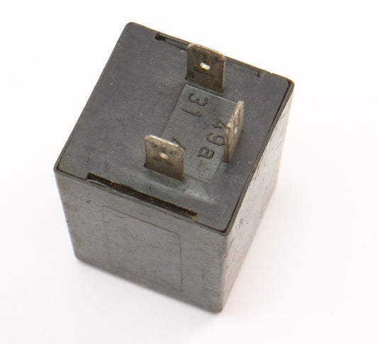 Turn Signal Flasher Relay Audi VW Jetta Golf Beetle Passat Vanagon 111 953 227 D