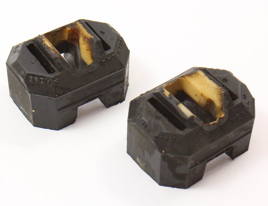 Upper Radiator Mount Bushings 93-99 VW Jetta Golf Cabrio MK3 - 1HM 121 267 F