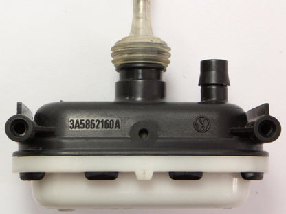 Gas Door Actuator Lock VW Passat 96-97 Vacuum Lock Plunger 3A5 862 160 A